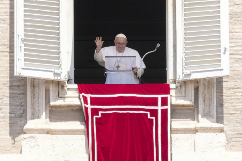 папа франциск представи нова конституция ватикана