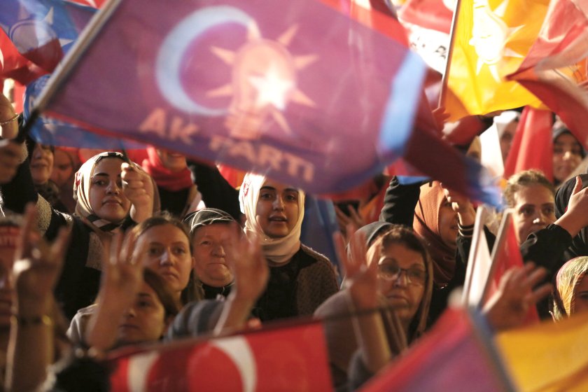 Обявиха официално втори тур на изборите в Турция. Преброени са