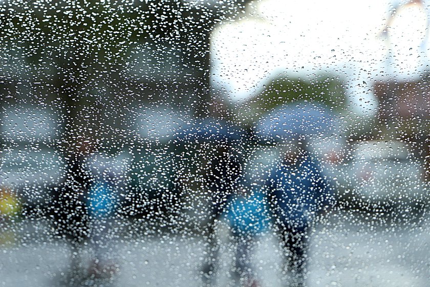 Облачността ще е значителна, купеста и купесто-дъждовна. Ще има валежи