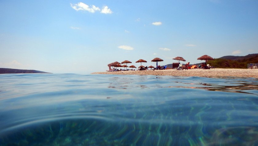 Гърция дава ваучери за безплатни нощувки за почивка на 300 000 души