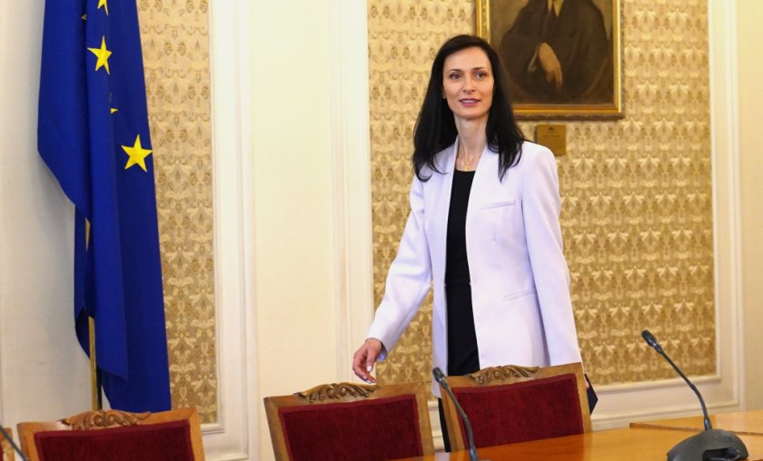 В търсене на подкрепа за бъдещ кабинет номинираната за премиер