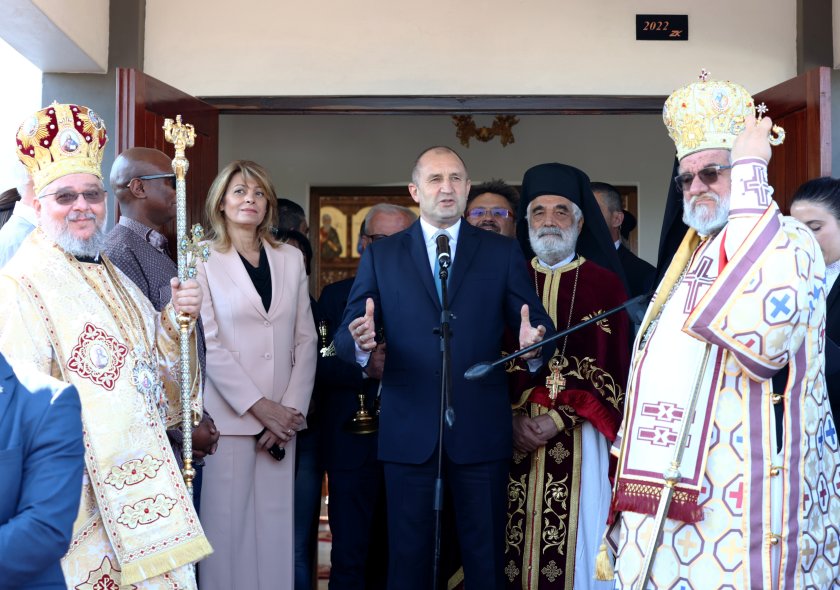 Румен Радев: Българският православен храм в Южна Африка ще бъде все по-силен и притегателен духовен център (СНИМКИ)
