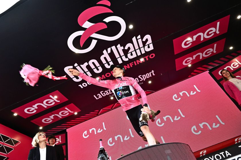 организаторите колоездачната обиколка италия наложиха носенето маски заради covid