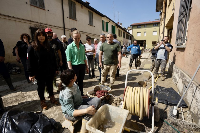 Няма загинали или изчезнали българи при наводненията в Италия