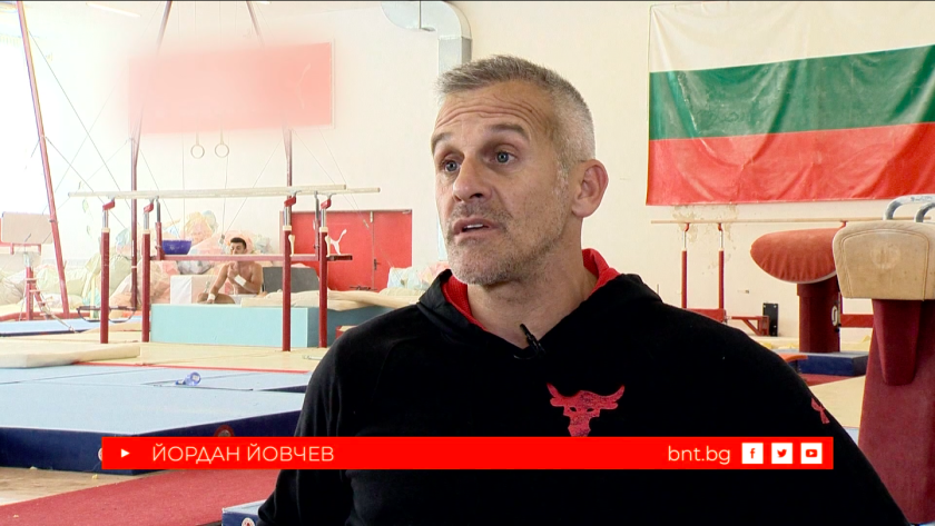 Легендата на българската спортна гимнастика Йордан Йовчев попада в обектива