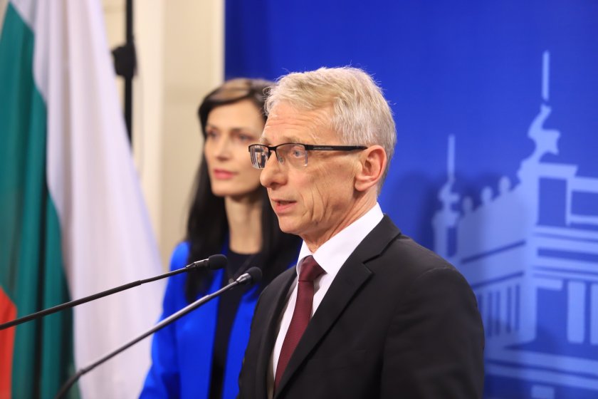 Какъв е очакваният състав на кабинета "Денков - Габриел"?