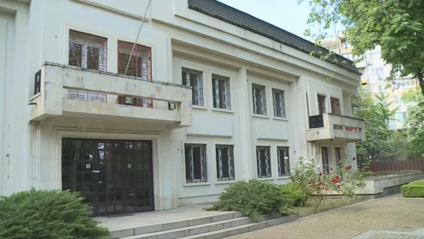 Какво ще се случи със сградата на руското консулство в Русе?