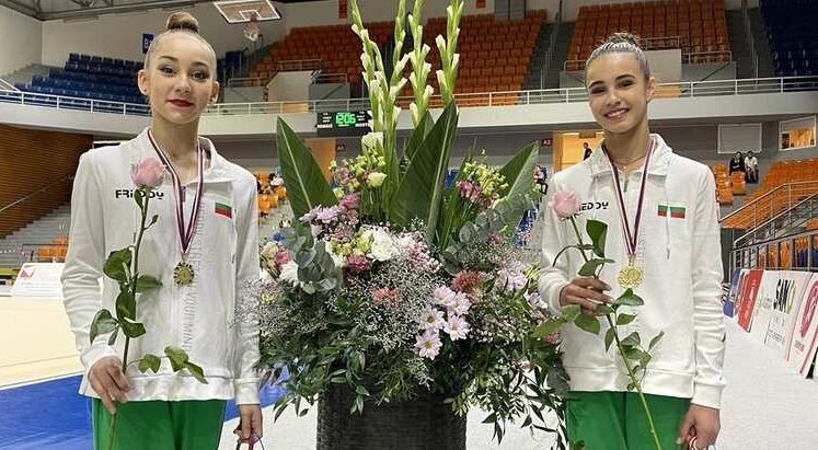 гимнастичките елвира краснобаева никол тодорова завоюваха общо шест медала турнира бърно