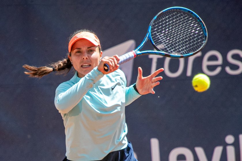 Виктория Томова отпадна в първия кръг на Откритото първенство по
