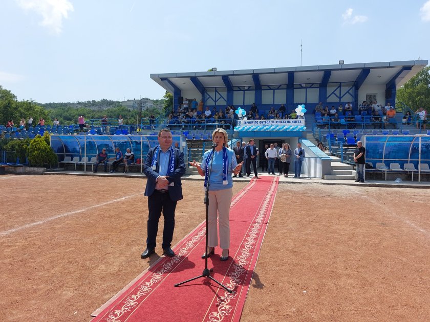 весела лечева откри обновената сграда спортна база bdquoакадемикldquo свищов