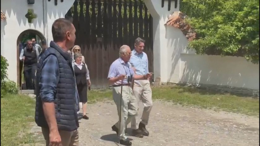 Крал Чарлз Трети присъства на селски панаир в румънската област