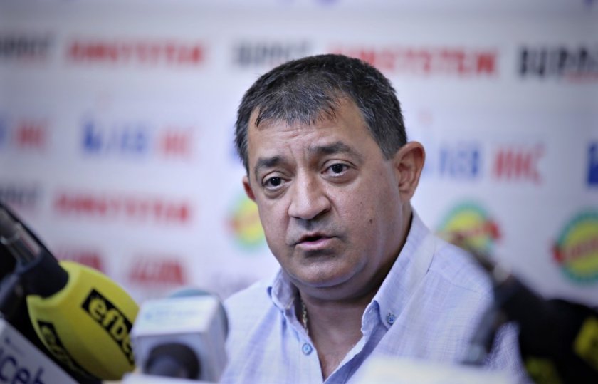 иван иванов остава старши треньор националния тим вдигане тежести световното първенство септември