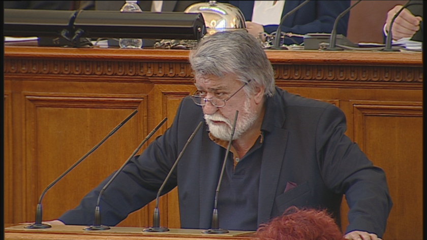 Вежди Рашидов: Ще гласувам "за" правителството, макар да взех решението много трудно