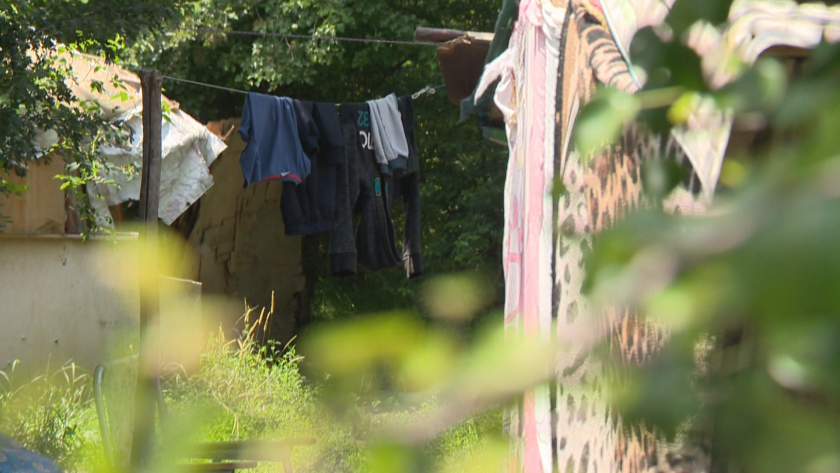 Незаконно гето в столичния квартал Младост“ 4. Това констатираха днес