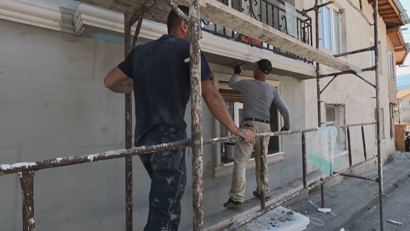 Ромските квартали в Пещера - модел за справяне с незаконното строителство