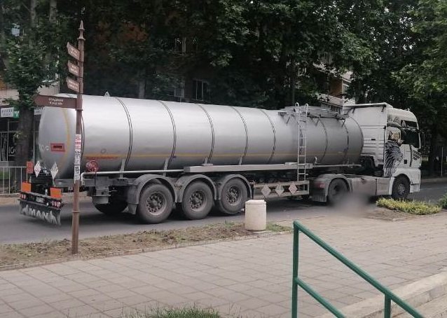 Цистерна блъсна 61-годишна жена в Айтос. Инцидентът е станал малко