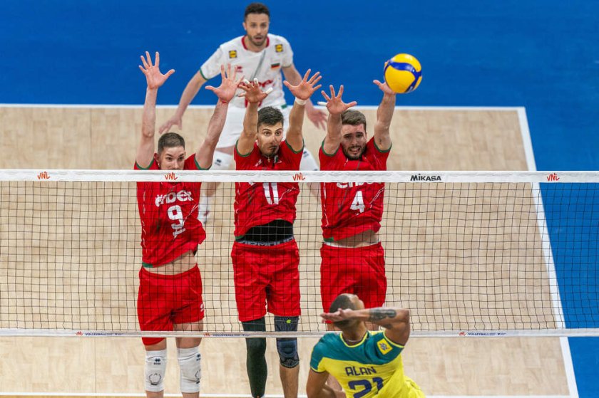 България допусна поражение в три гейма срещу Бразилия в Лигата на нациите по волейбол