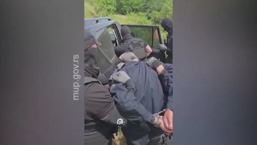 Отново напрежение между Прищина и Белград след арест на косовски полицаи