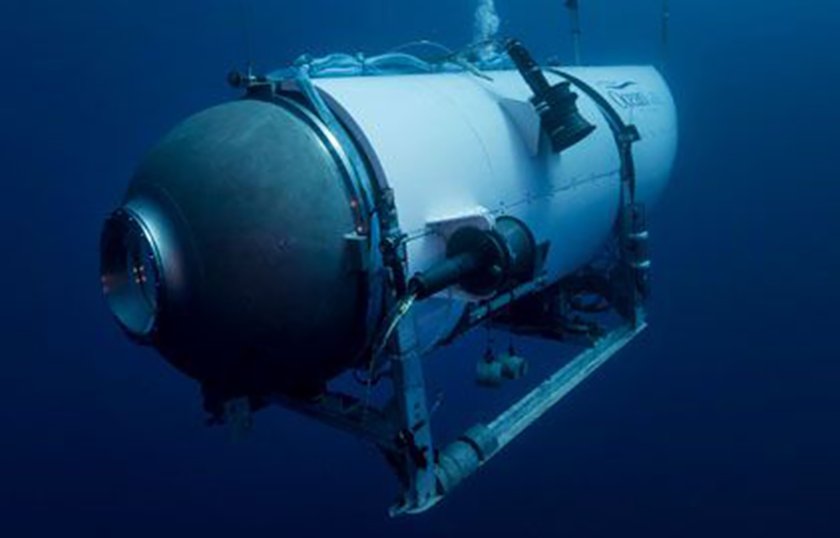 Изчезна подводницата, с която туристи разглеждат останки от потъналия "Титаник"