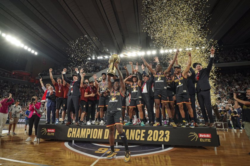 монако триумфира първата баскетболна титла франция историята