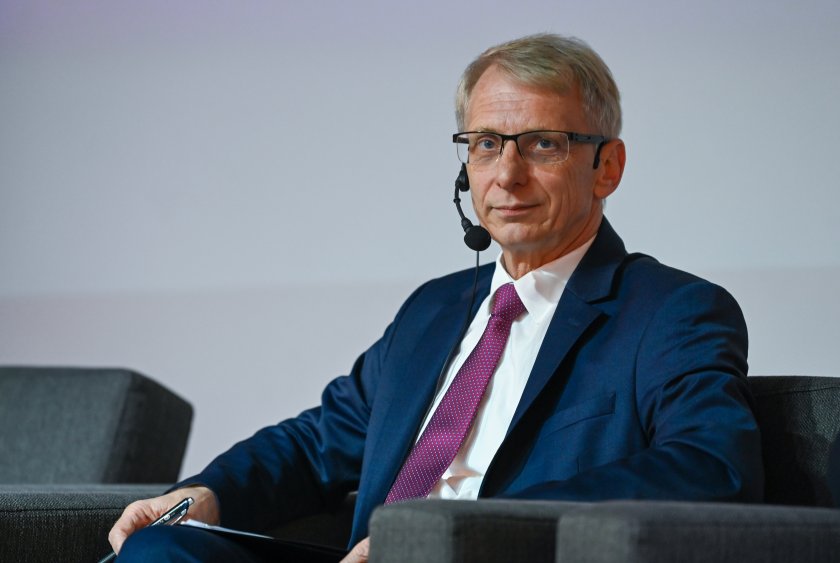 Премиерът Николай Денков отговори на твърдението на президента, че предоствянето