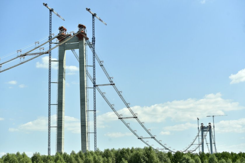 третият дължина висящ мост европа открит румъния
