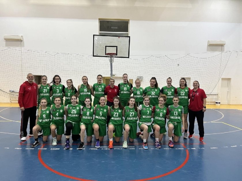 националният отбор баскетбол момичета u16 играе контроли португалия румъния