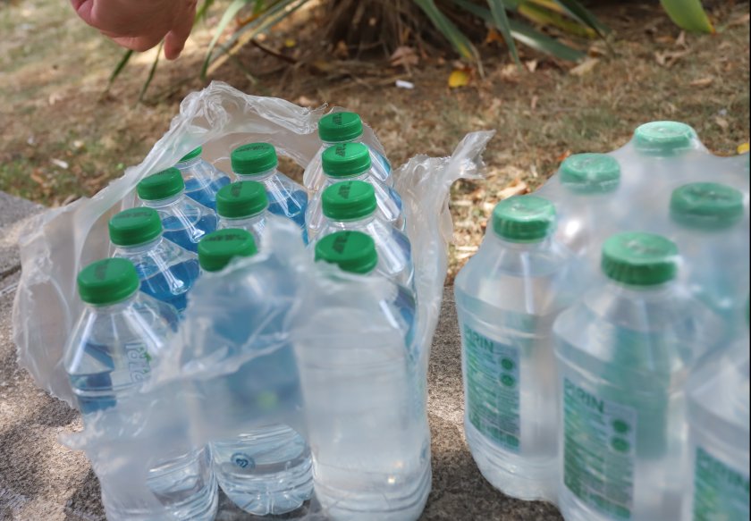 раздават храни вода дезинфектанти държавния резерв бедстващите община борован