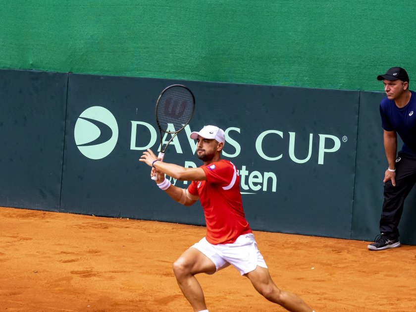 Българският тенисист Димитър Кузманов загуби с 2:6, 6:3, 3:6 срещу
