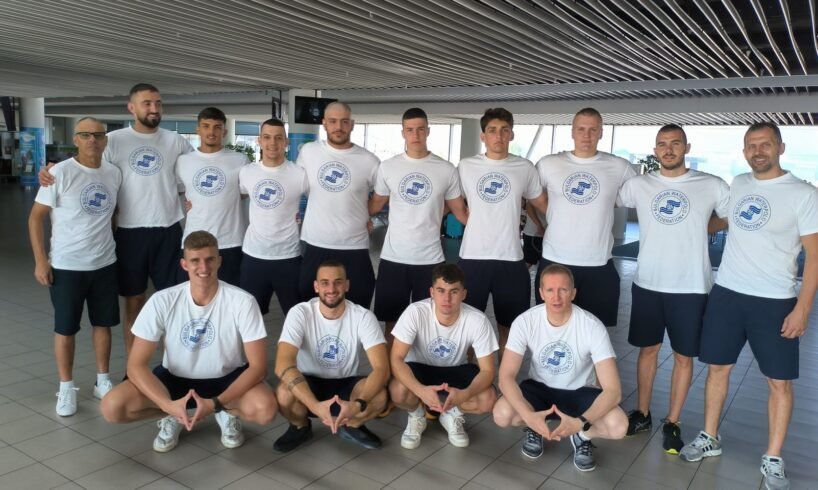 Българският национален отбор по водна топка е изправен пред тежка