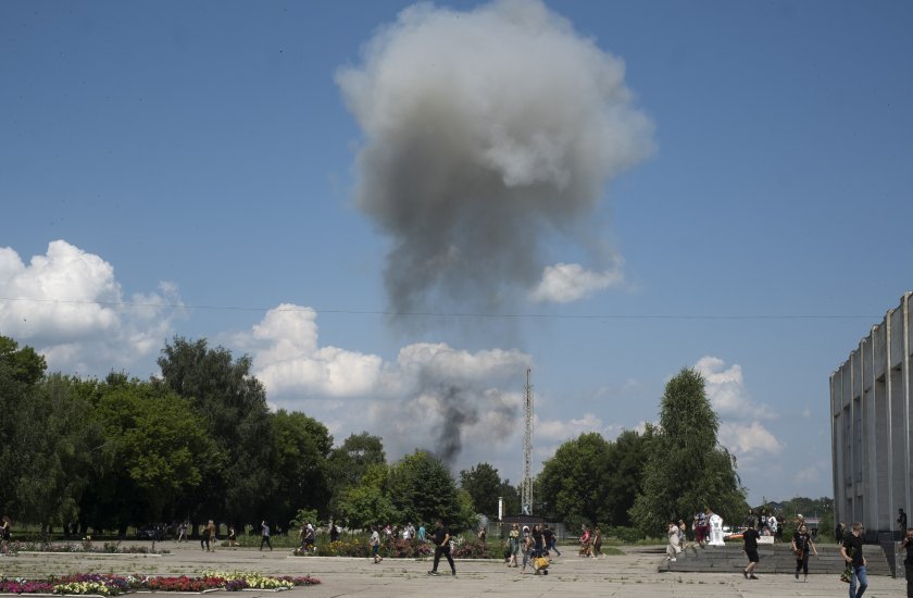За най-малко две експлозии в Харковска област съобщават украинските власти.
