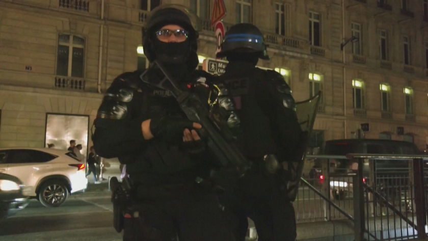 Пета нощ на размирици във Франция. Близо 500 души са