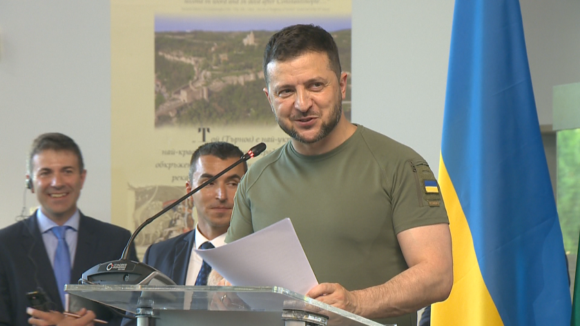 Зеленски на дискусията в НИМ: Всичките ни разговори в България бяха много важни и съдържателни