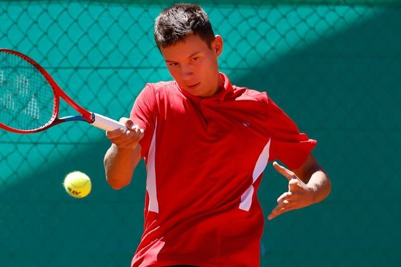 Българският тенисист Илиян Радулов ще изиграе днес по обяд българско