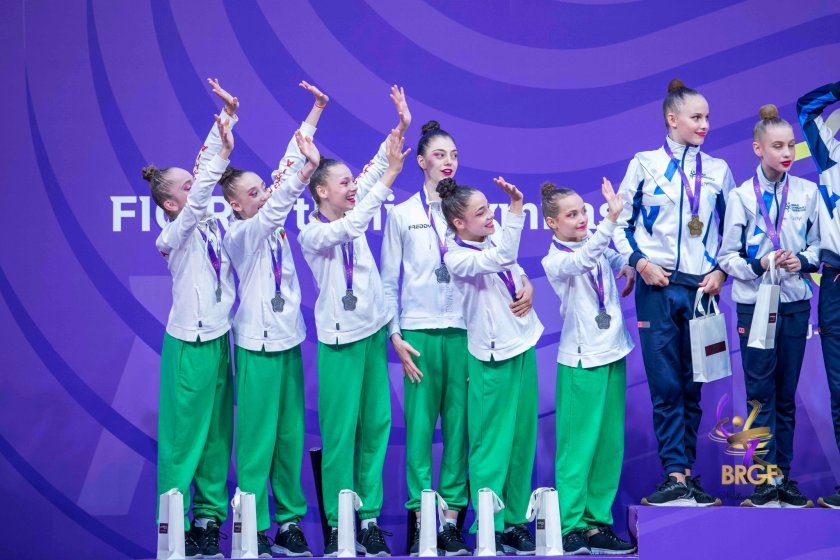 Ансамбъл по художествена гимнастика на България за девойки