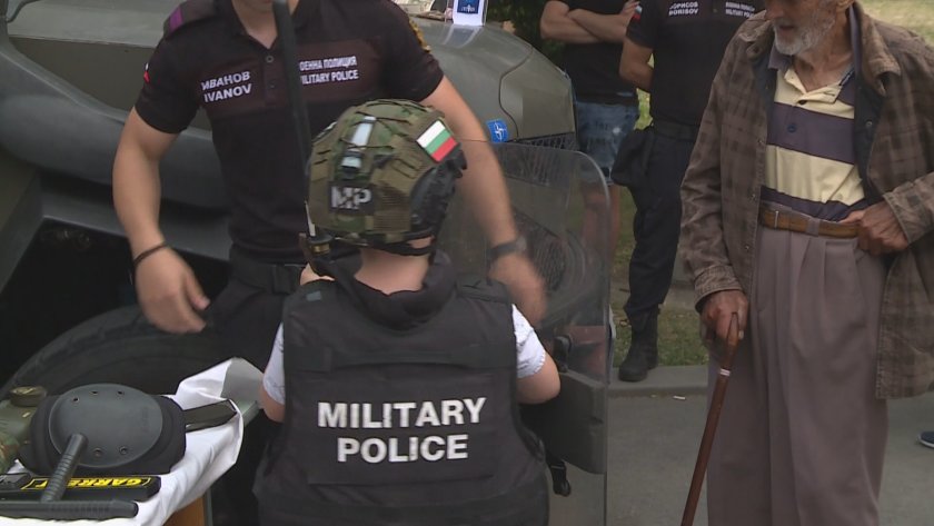 3 семейства на загинали полицаи от Варна и Бургас ще