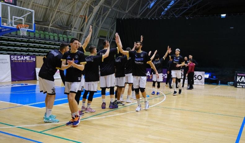 След три сезона прекарани в Пловдив, Николай Николов вече няма