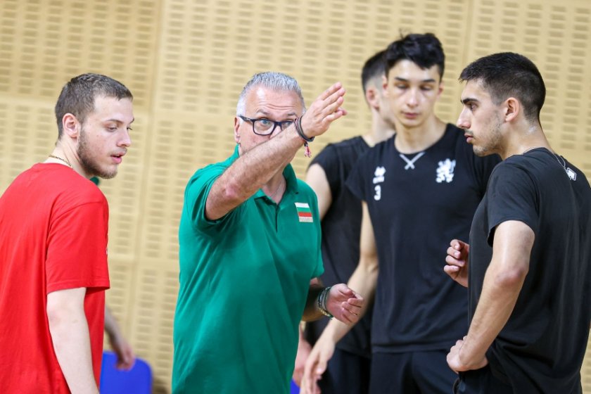 Националният отбор на България по волейбол за мъже до 22