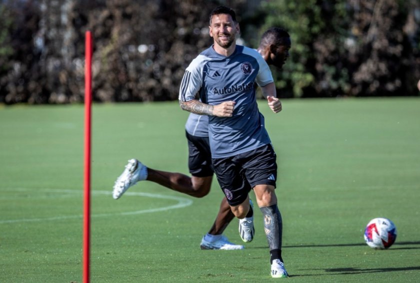Аржентинската футболна звезда Лионел Меси направи своята първа тренировка със