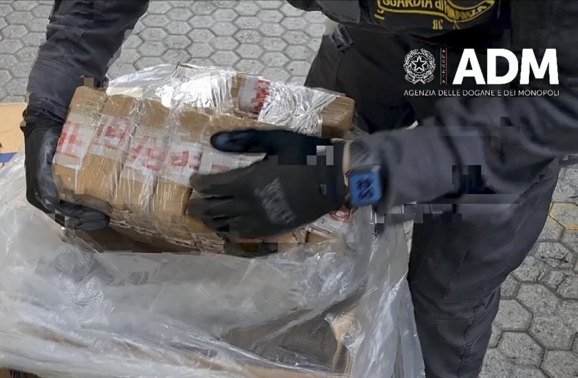 италианската полиция залови тона кокаин операция средиземно море
