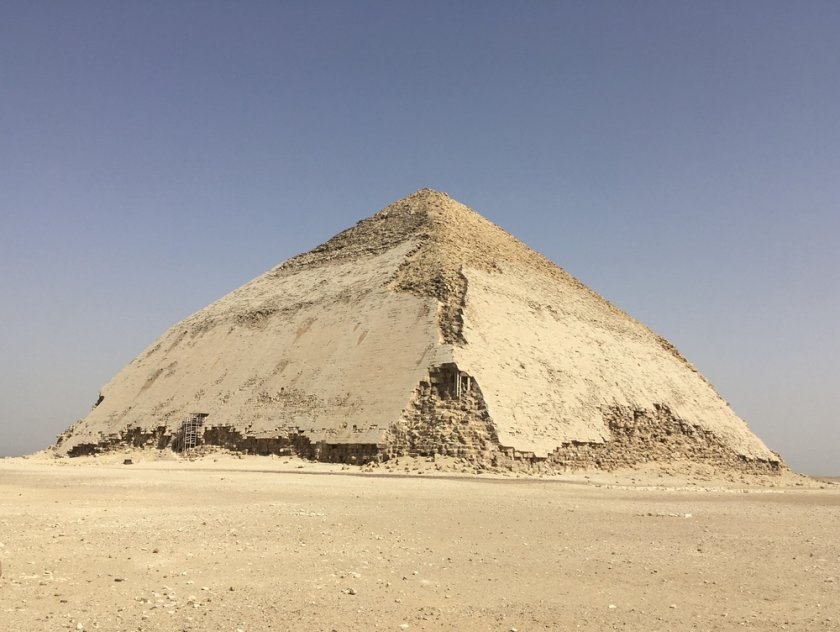 скосената пирамида руши безопасна увериха египетските власти