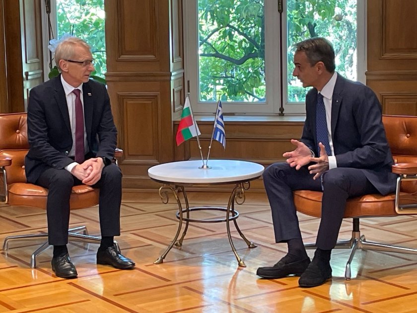 България да пренася украинско зърно през своя територия до гръцките