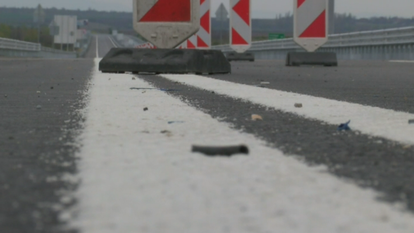 Катастрофа с камион затруднява движението по магистрала Тракия при 278-ия