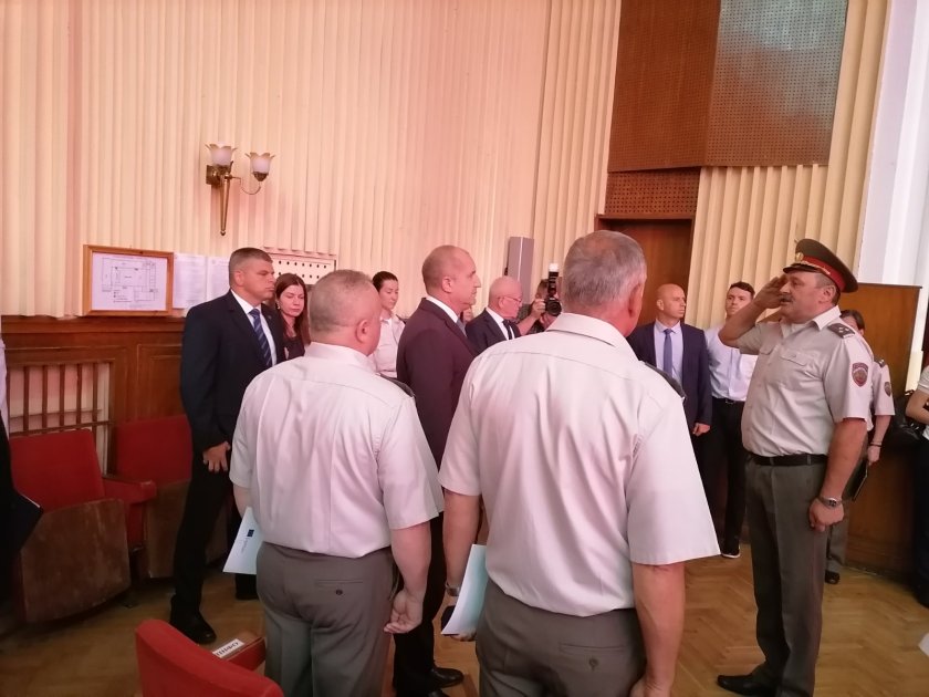 Президентът Румен Радев, министърът на отбраната Тодор Тагарев и началникът