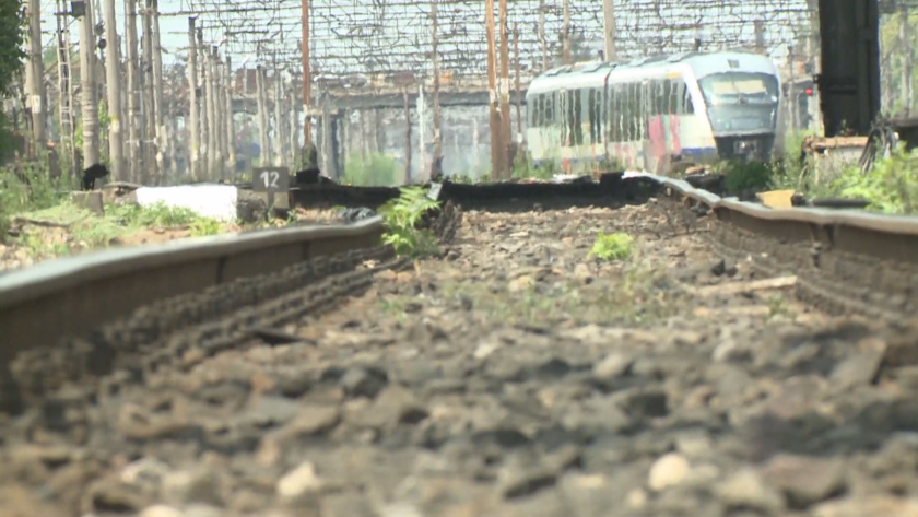 Силен пожар e избухнал снощи в двора на болница в