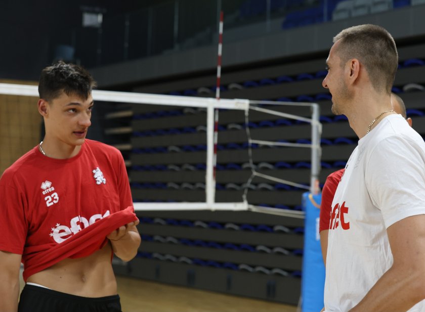 Александър Николов отново ще тренира с мъжкия национален отбор по