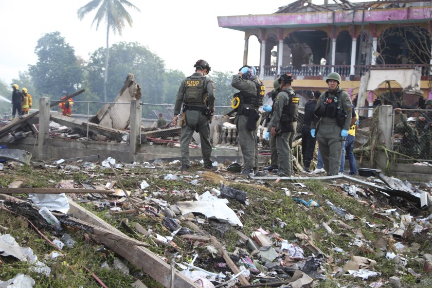 жертви ранени експлозия склад фойерверки тайланд