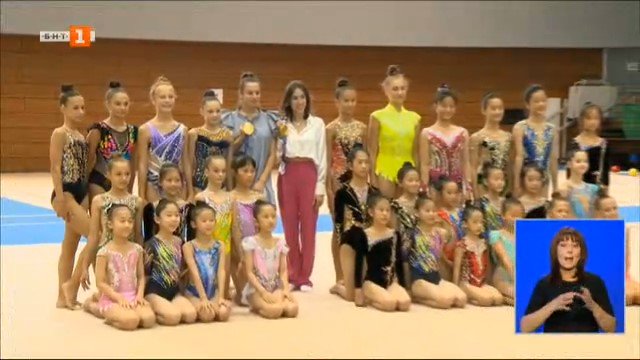 Олимпийските златни медалистки от ансамбъла по художествена гимнастика от Токио