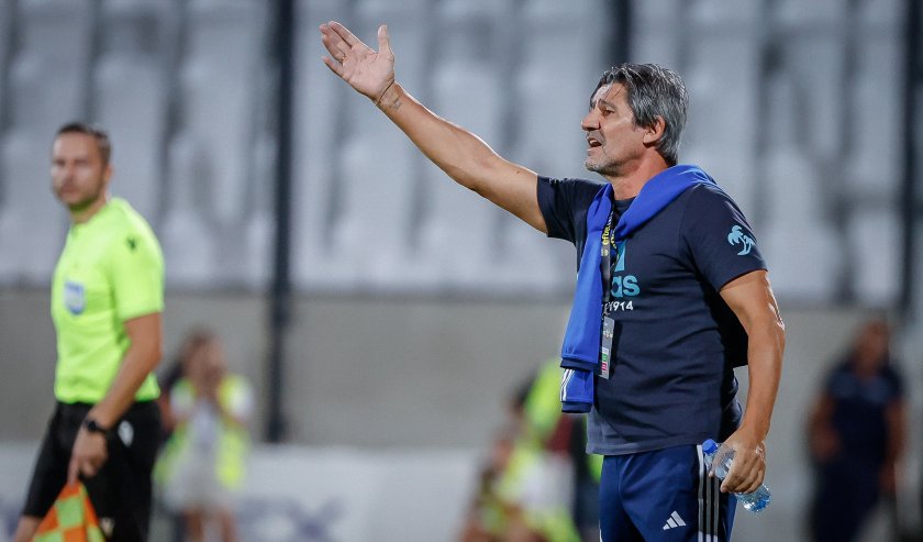 Старши треньорът на Левски Николай Костов отдаде загубата от Локомотив