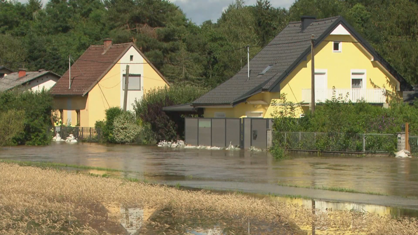 Наводнения в австрийската провинция Каринтия, след като местна река е